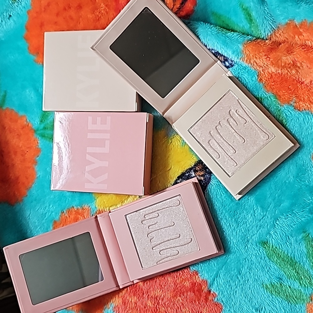 Kylie highlighter set of 2 strawberry & cotton candy